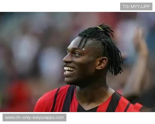 AC米兰反击直塞创造单刀,莱奥轻松挑射 AC米兰反击直塞创造单刀,莱奥轻松挑射